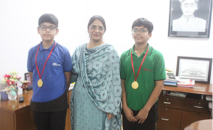 AMNSIS students win the National Astronomy Challenge